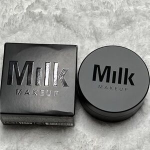 MILK MAKEUP
Pore Eclipse Matte Translucent Talc-Free Setting Powder